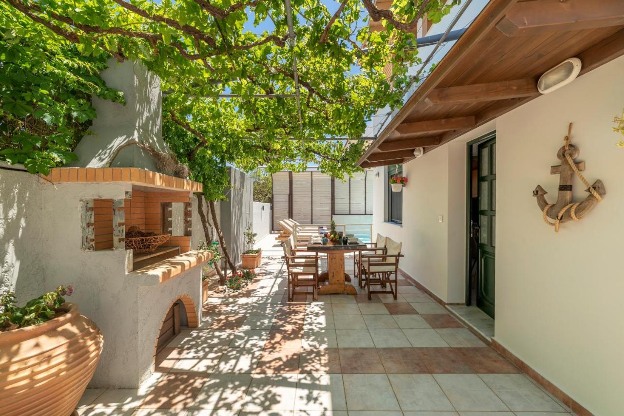 Paradisos Luxury Villas Next To Beach Koutsourás Buitenkant foto